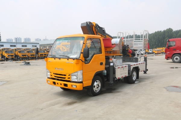 GK30高空作業車（慶鈴底盤）